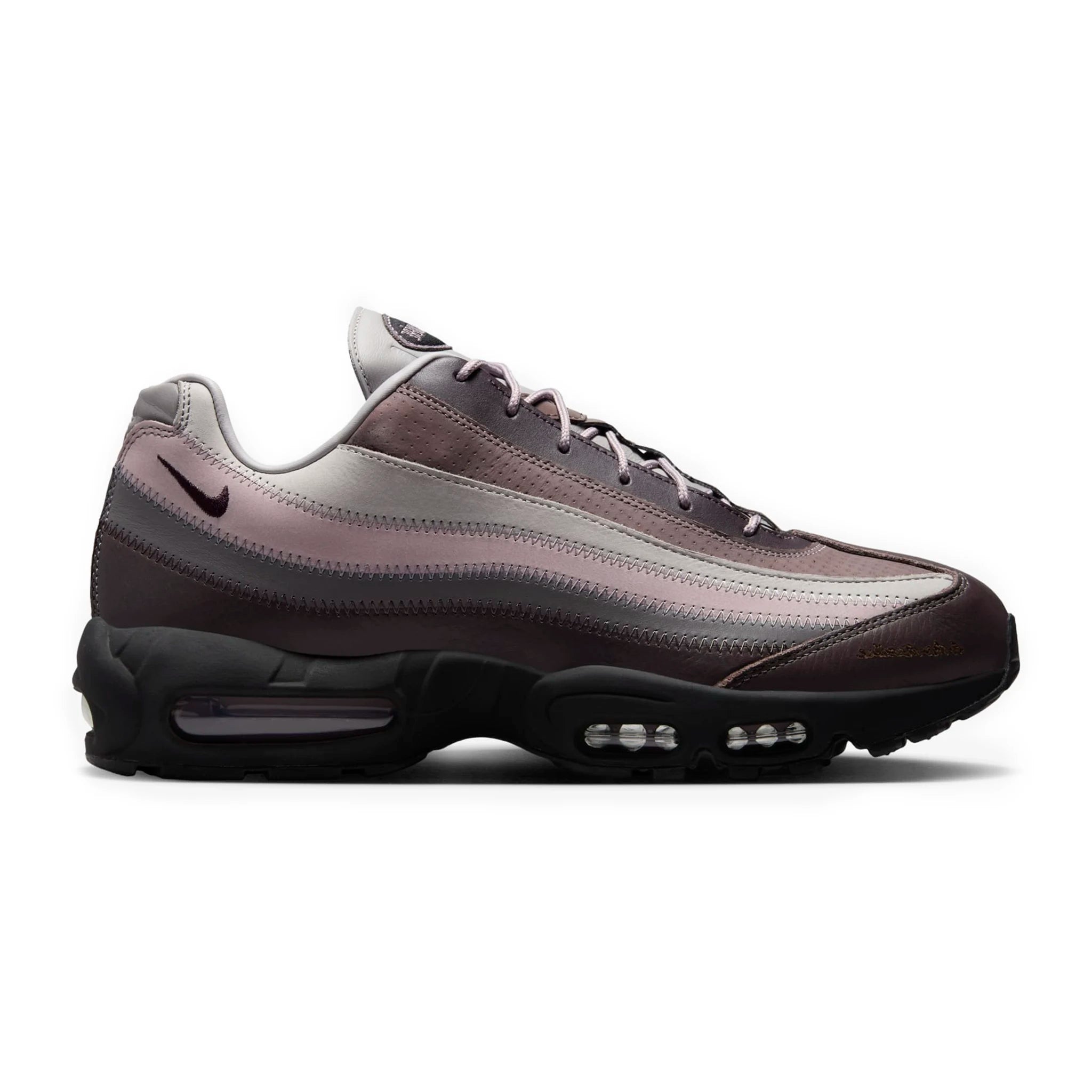 Side view of A Ma Maniére x Nike Air Max 95 While You Were Sleeping FZ8743-200